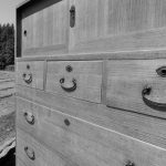 修理前の桐箪笥イメージ